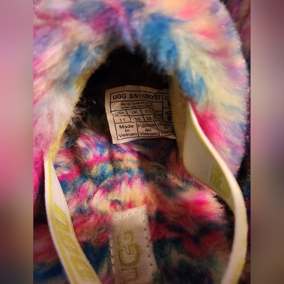Girls Ugg slippers - Picture 5 of 5